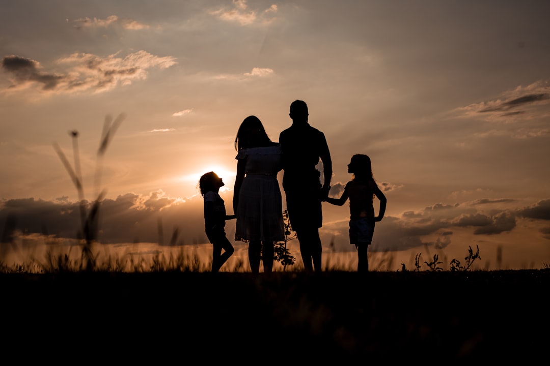 Aile Hukuku ve Alacak Takibi: Sözleşmelerde Hukuki Niteliği ve Dava Şartları